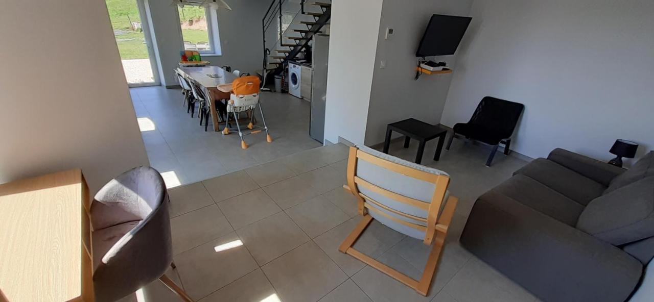 La Maison De Leobin Veranne Exterior photo